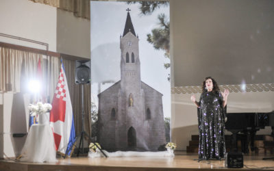 POSUŠKA PUBLIKA UŽIVALA U KONCERTU GLAZBENE DIVE RADOJKE ŠVERKO